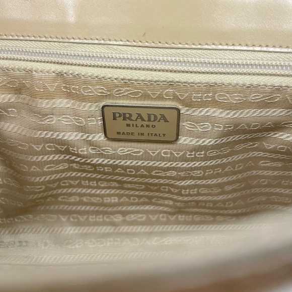 VINTAGE PRADA - Cream/Tan Crossbody Leather Shoulder Bag - Made in Italy - Picture 6 of 13